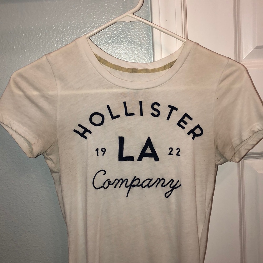Hollister tee shirt